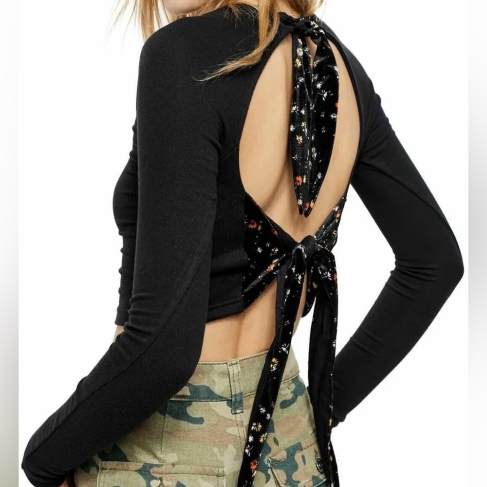 NWT! Free People Cropped Long Sleeve Top Black Floral Toe Back Bow Large
